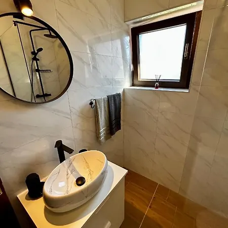 Elentoni Apartment